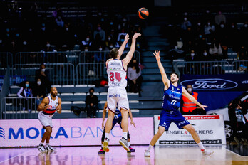 El Baskonia ha confiado todo su ataque a su acierto exterior