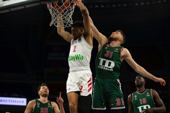 Wade Baldwin machaca en su visita con el Bayern a Gasteiz.