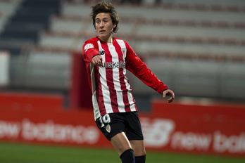 Erikak 17 denboraldi dararamatza Athleticen jokatzen.