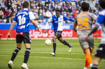 El Alavés debe repetir las buenas sensaciones ante el Valencia para puntuar en Getafe.