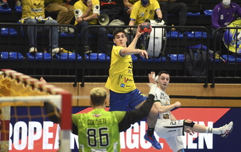 Julen Mujika, aurtengo EHF European Leagueko partida batean.