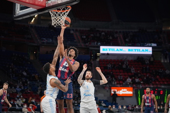 Bere taldekidi ohien aurka arituko da Enoch Santiagon.