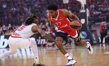 Paris Lee contra Shaquielle McKissic, uno de los grandes duelos del desempate en el Pireo.