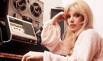 Lynsey de Paul