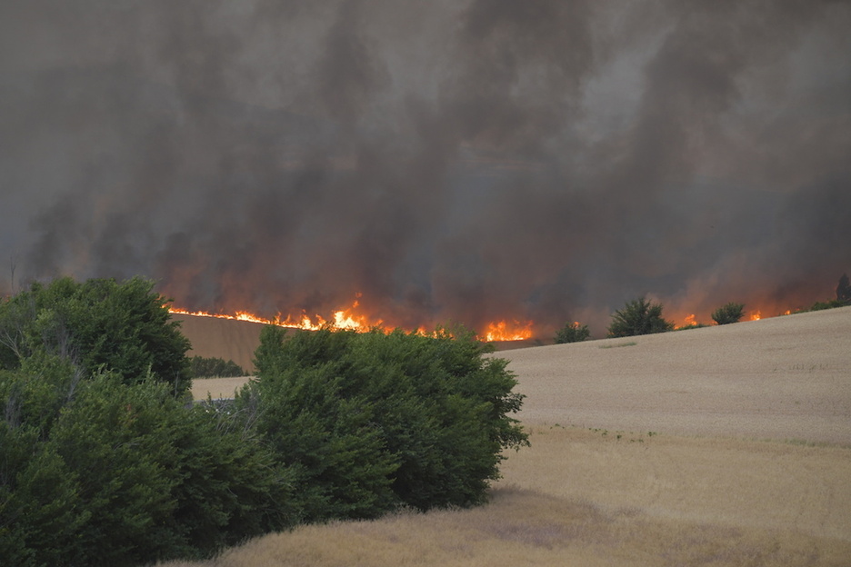 El fuego avanza hacia Ubani y Arraiza. El fuego avanza hacia Ubani y Arraiza.