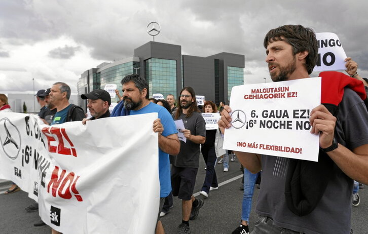 Gasteizko Mercedez-Benz lantegian asteazken honetan egindako protestaren irudia