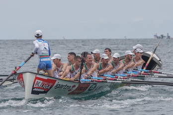 "Torrekua" trainerua Donostiako estropadan, XIV. Fabrika Banderan. 