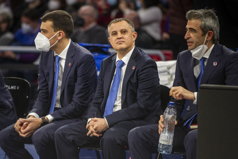 David Gil seguirá comandando el cuerpo técnico de Saski Baskonia en apoyo del entrenador jefe Joan Peñarroya.