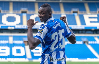 Umar Sadiq tendrá la oportunidad de jugar por vez primera en Anoeta dos días después de pisarlo en su presentación.