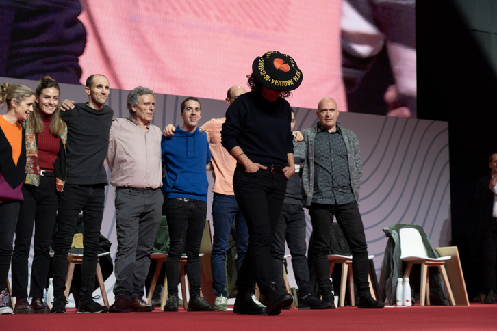 Lujanbio txapelarekin, azken agurra botatzear