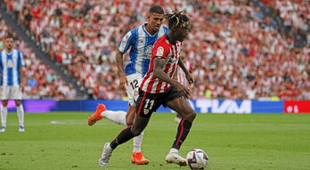 Nico Williams, en el partido contra el Espanyol de esta temporada en San Mamés.