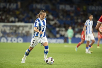 Specht, en una acción del partido de ida de UWCL frente al Bayern, uno de los pocos en los que ha participado.