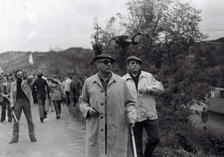 Jose Luis Garcia Verde, pistola eskuan, Aniano Jimenezen hiltzailea Jurramendin 1976ean
