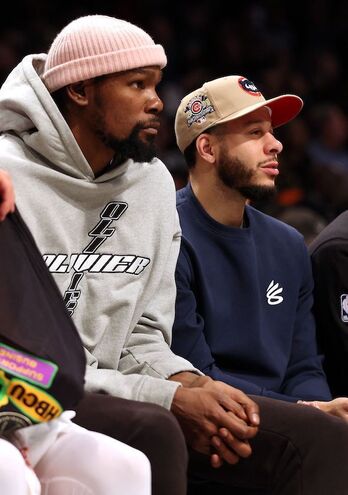 Kevin Durant, lesionado, cambia Brooklyn por Arizona.