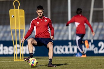El pivote de Alesbes Iker Muñoz es la gran novedad de la lista rojilla para Valladolid.