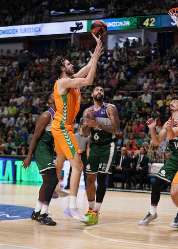 Tsalmpouris se pondrá la camiseta negra este domingo.