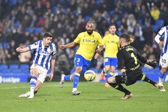 Carlos Fernández ha tenido una de las ocasiones más claras en la primera parte.