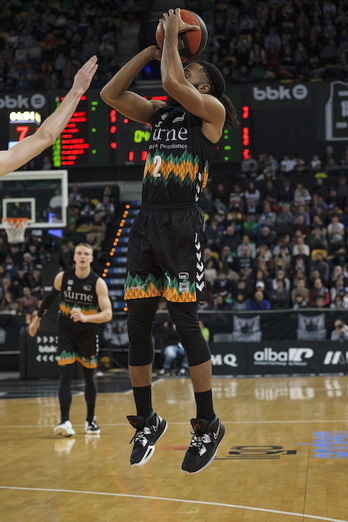 Adams Smith es una de las duda de los hombres de negro para el domingo.