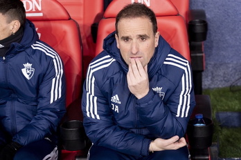 Jagoba Arrasatek «buelta batzuek» eman omen dizkio Osasunaren bolada petralari.