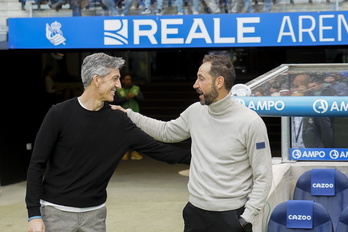 Imanol saluda a Pablo Machín antes del último partido ganado al Elche.