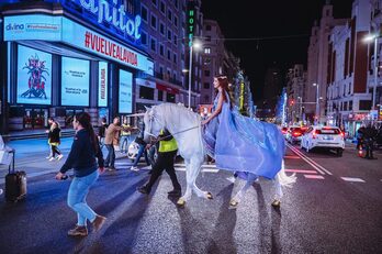 Rodaje de la escena del unicornio en la Gran Vía.