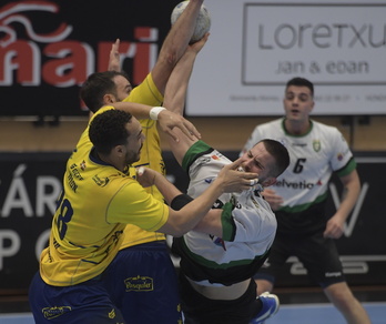 Anaitasuna y Bidasoa llegan al derbi en un momento muy diferente de forma.