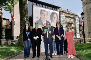 Juan Mari Aburto, Andoni Ortuzar eta Elixabete Etxanobe, aurkezpenean.