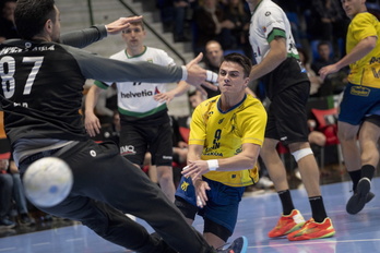 Tras el tropiezo ante el Sinfín, Bidasoa Irun ha vuelto a reencontrarse con la victoria frente a Ademar León.