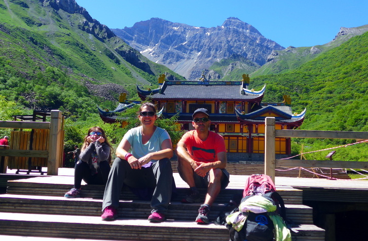 Txinan izan zen bi hilabetez Aitor Ahedo bere familiarekin 2018an.