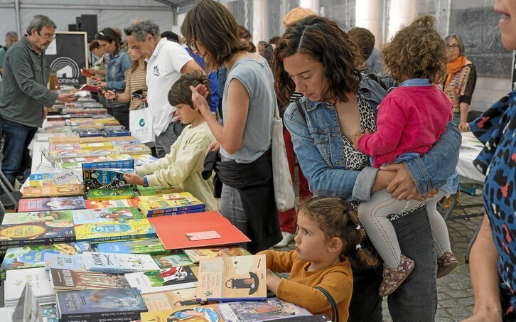 Literaturiaren hamabosgarren edizioko irudia