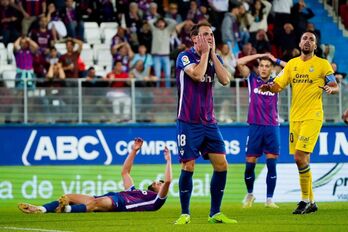 Bautista lamenta una de las ocasiones desperdiciadas.