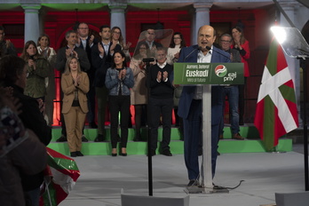 Andoni Ortuzar, en el arranque de la campaña jeltzale, en Gasteiz. 