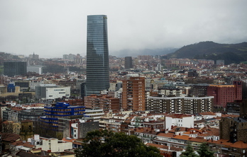 Panorámica de Bilbo desde el barrio de Arangoiti.