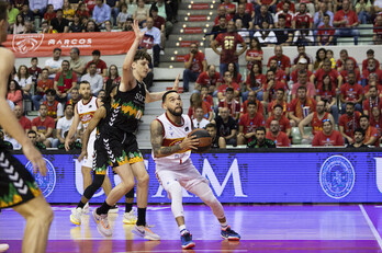 Agustin Ubalek kantxa utzi behar izan du orkatilan min hartu ostean.