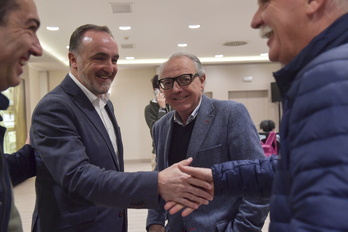 Miguel Sanz y Javier Esparza en la sede del partido.