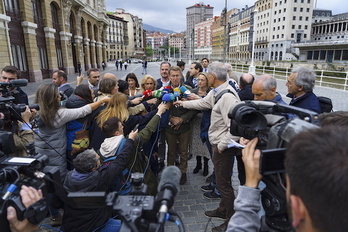 Alberto Núñez Feijóo pasó ayer por Bilbo camino de Santander, tras haber estado la víspera en Zaragoza, Iruñea y Gasteiz.