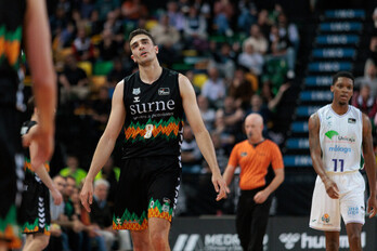 Decepción y resignación en el rostro de un Alex Reyes que ha sido el mejor de Bilbao Basket ante Unicaja.