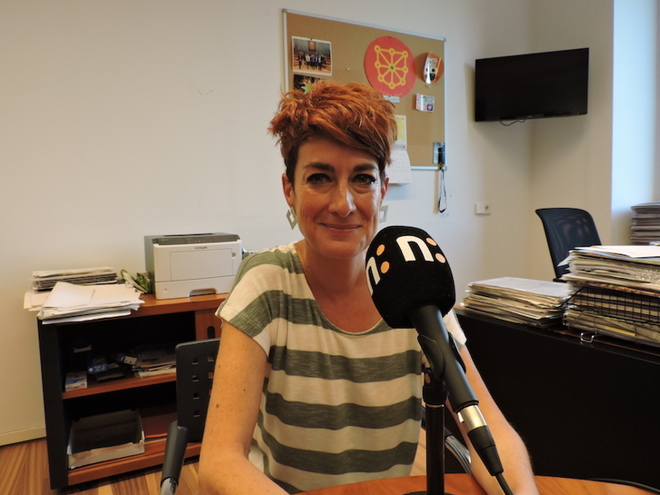 Bakartxo Ruiz Nafarroako Parlamentuko bulegoan.