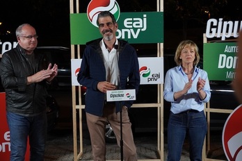 Los miembros del PNV Joseba Egibar, Eneko Goia y Eider Mendoza en la noche electoral.