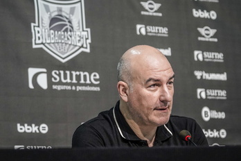 Jaume Ponsarnau en la rueda de prensa posterior a su renovación.