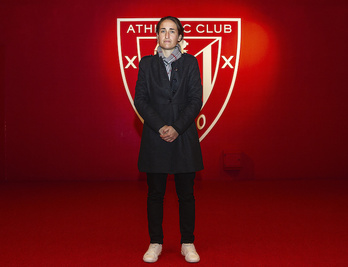 Iturregi, en el acto de su presentación como entrenadora del Athletic.