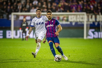 La última visita del Alavés a Ipurua se saldó con empate.