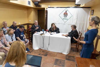 Toma de declaración a una de las testigos que ha participado en el juicio contra Hemingway.