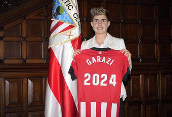 Garazi Murua Ibaiganen, kontratua luzatu ondoren.