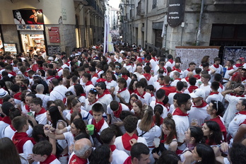 Miles de personas abarrotan estos días Iruñea.