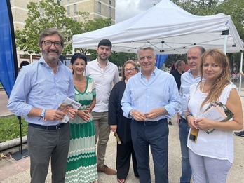 Acto del PP en Sansomendi, frente al cuartel de la Guardia Civil.