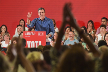 El presidente español ha participado en el mitin que el PSE ha celebrado en el Kursaal de Donostia.