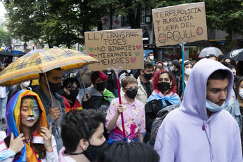 Manifestariak 2021eko LGTBI Harrotasunaren Egunean Bilbon, Trans lege bat eskatuz.