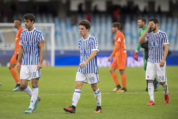 Álvaro Odriozola, junto a Xabi Prieto en la temporada 2017-18, su última como realista.