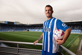 Álex Sola ha sido el último fichaje en ser presentado.